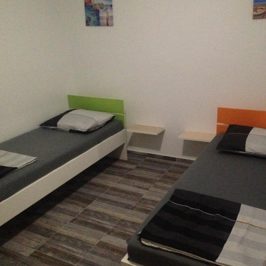 Chill Out Beach Apartments Traù Esterno foto